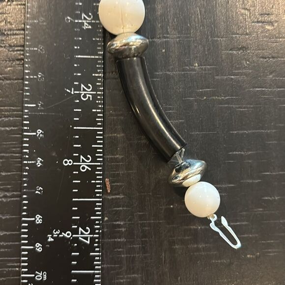 Retro Statement Black and White Acrylic Beaded Necklace 80’s 90’s Geometric​ - Picture 6 of 7